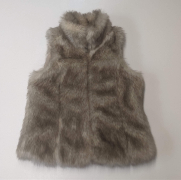 Me Jane Other - Me Jane Size 12 Faux Fur Vest